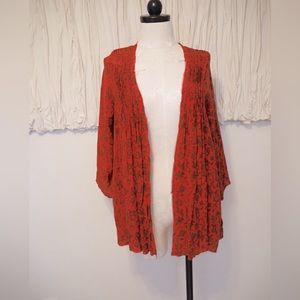 Winter Kate kimono in vibrant red print 🌹